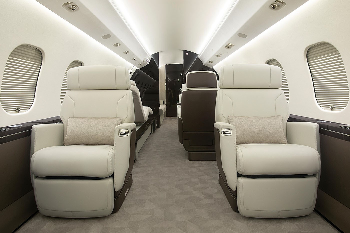 Global 6500 S/N 60012 Cabin 1