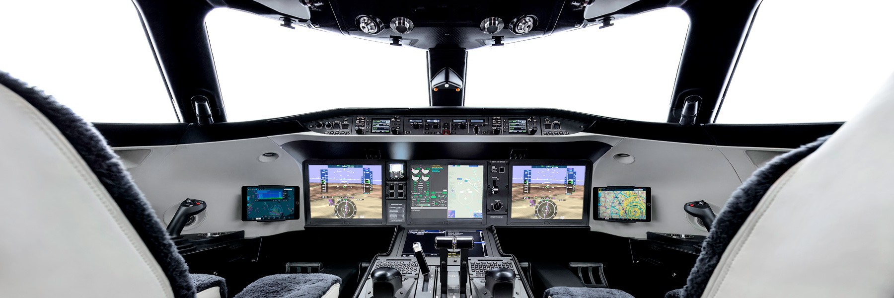 Global 8000 cockpit - Bombardier Vision flight deck